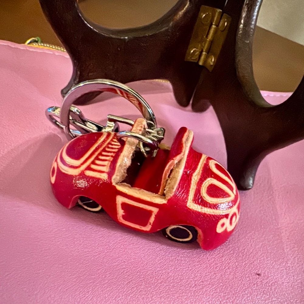 NIB-Red Bug Convertible Keychain - Picture 2 of 2